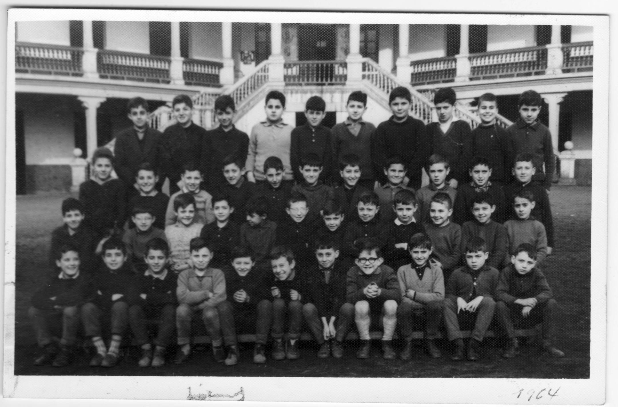 Imagen - Alumnos del colegio La Salle, Ujo, año 1964
