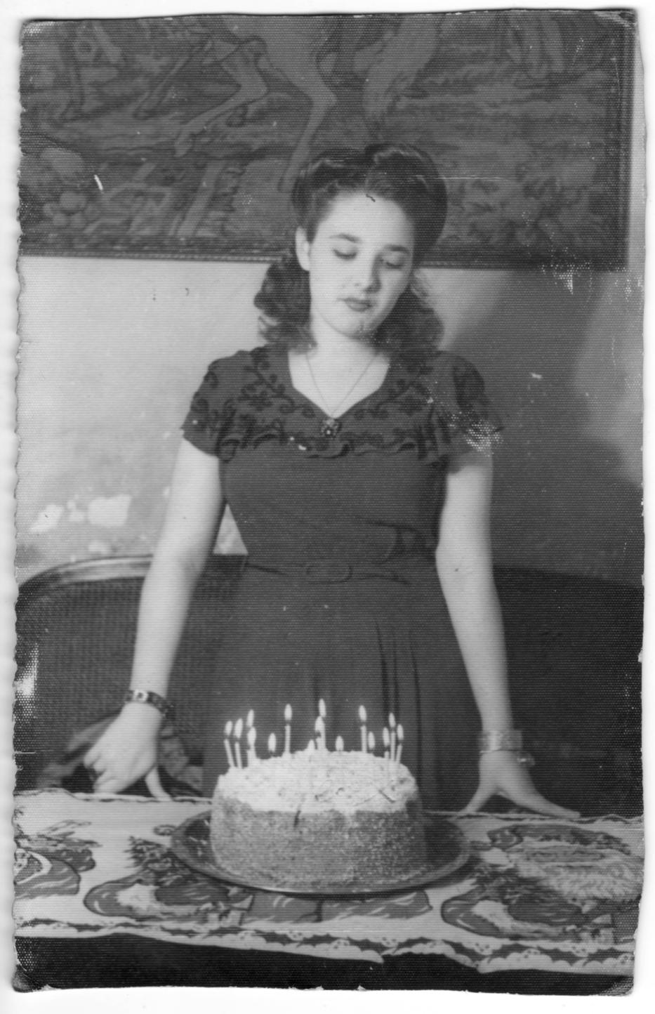 Imagen - Antes de soplar las velas de cumpleaños, 1944