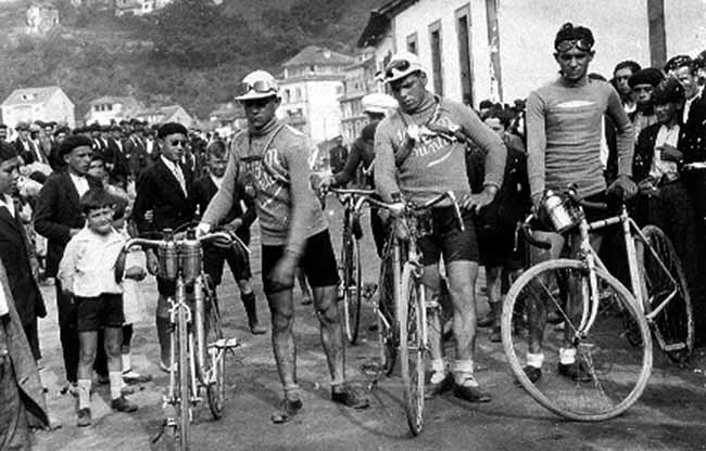 Imagen - Carrera ciclista en Luarca