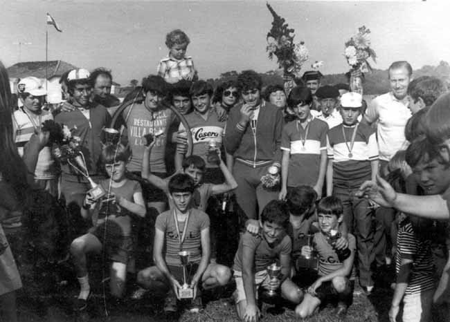 Imagen - Ciclistas en Luarca