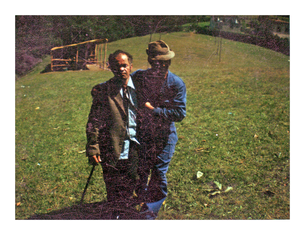 Imagen - Desarmando el bar para retirarlo tras la fiesta