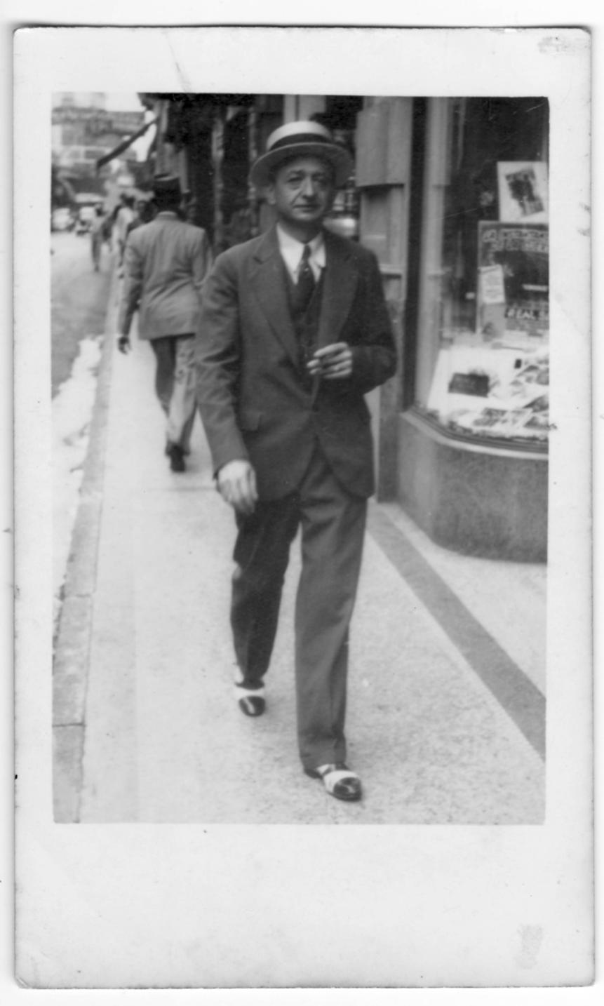 Imagen - Diotino paseando por La Habana, hacia 1935