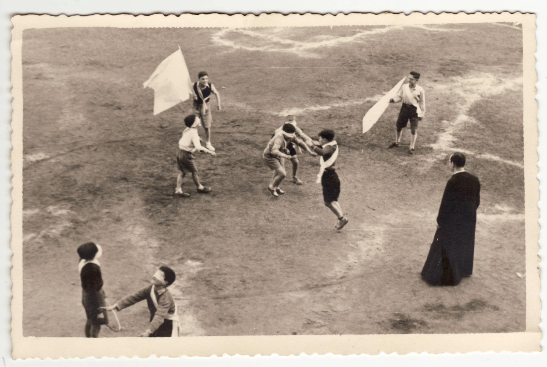 Imagen - Juegos durante el día de San Juan Bautista de La Salle, hacia 1950