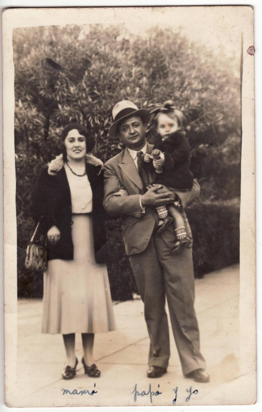 Imagen - Mamá, papá y yo, hacia el año 1932