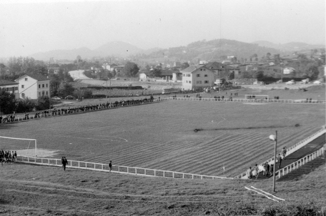 Imagen - Campo Meo, antiguo campo de fútbol de Lieres