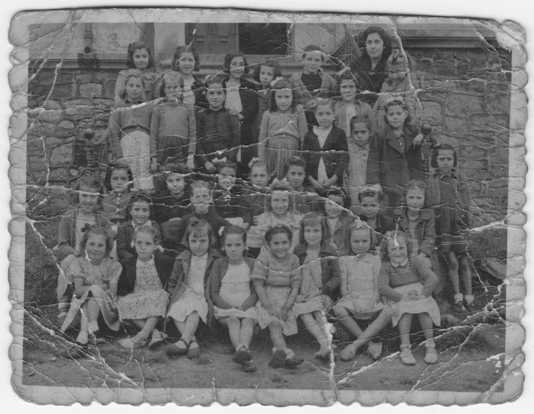 Imagen - Curso de 1945 de la escuela pública de Candás