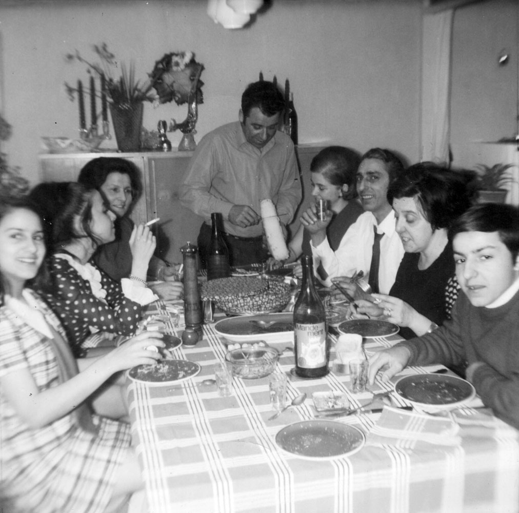 Imagen - Familia Granda Díaz, vecinos de Priede (Piloña), emigrados a Suiza por trabajo, año 1960