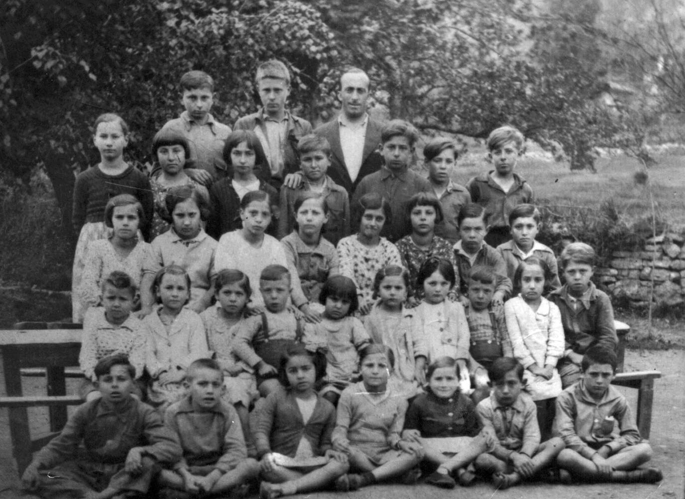 Imagen - Foto de escuela de la Escuela de Priede y Samalea (Piloña), hacia 1950