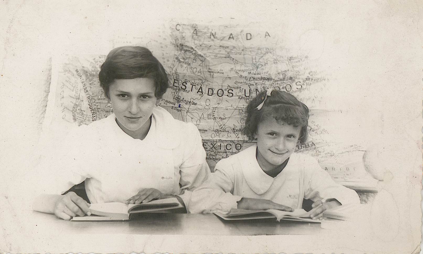 Imagen - Ondi y Mari Flor en la escuela 1957
