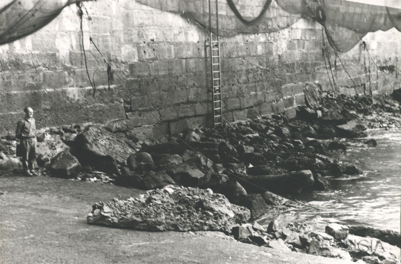 Imagen - Arranque del dique y pie de rampa amortiguadora en el puerto de Lastres, 5 de octubre de 1967